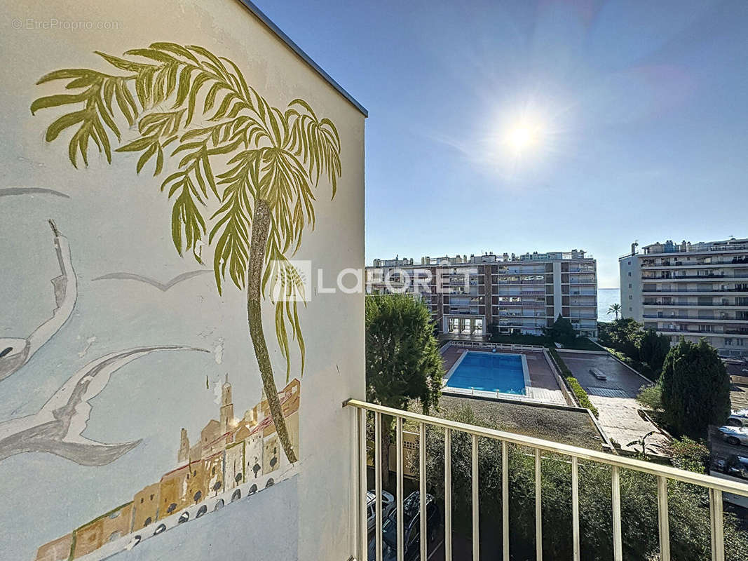 Appartement à ROQUEBRUNE-CAP-MARTIN