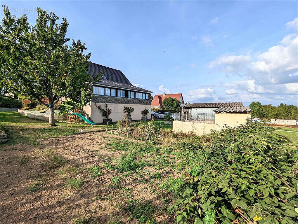 Maison à ROANNES-SAINT-MARY