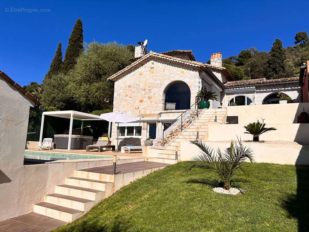 Maison à LA COLLE-SUR-LOUP