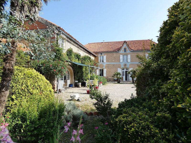 Maison à CASTELNAU-RIVIERE-BASSE