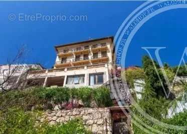 Appartement à ROQUEBRUNE-CAP-MARTIN