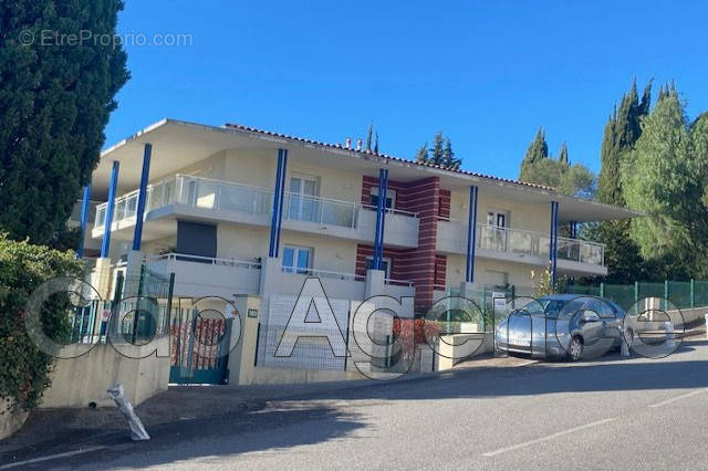 Appartement à VALLAURIS