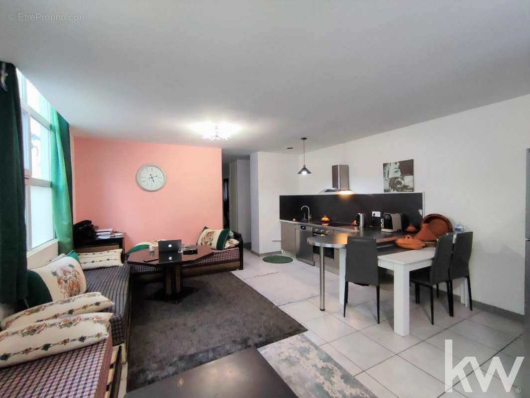 Appartement à SAINT-ETIENNE