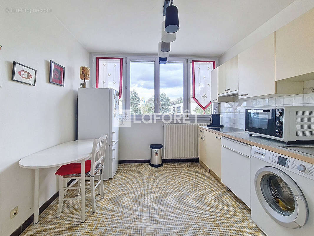 Appartement à SAINTE-FOY-LES-LYON