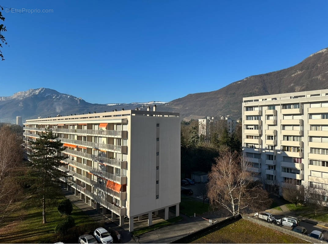 Appartement à MEYLAN