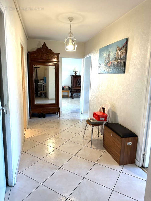 Appartement à MEYLAN