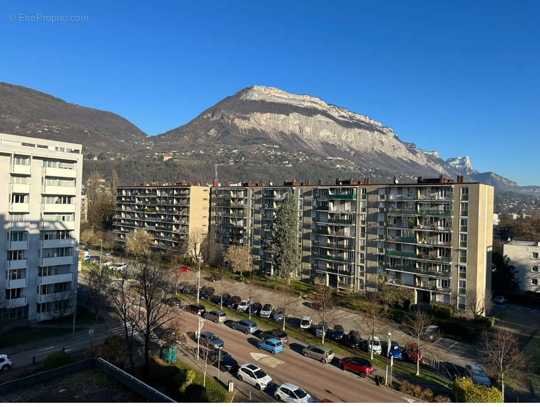 Appartement à MEYLAN