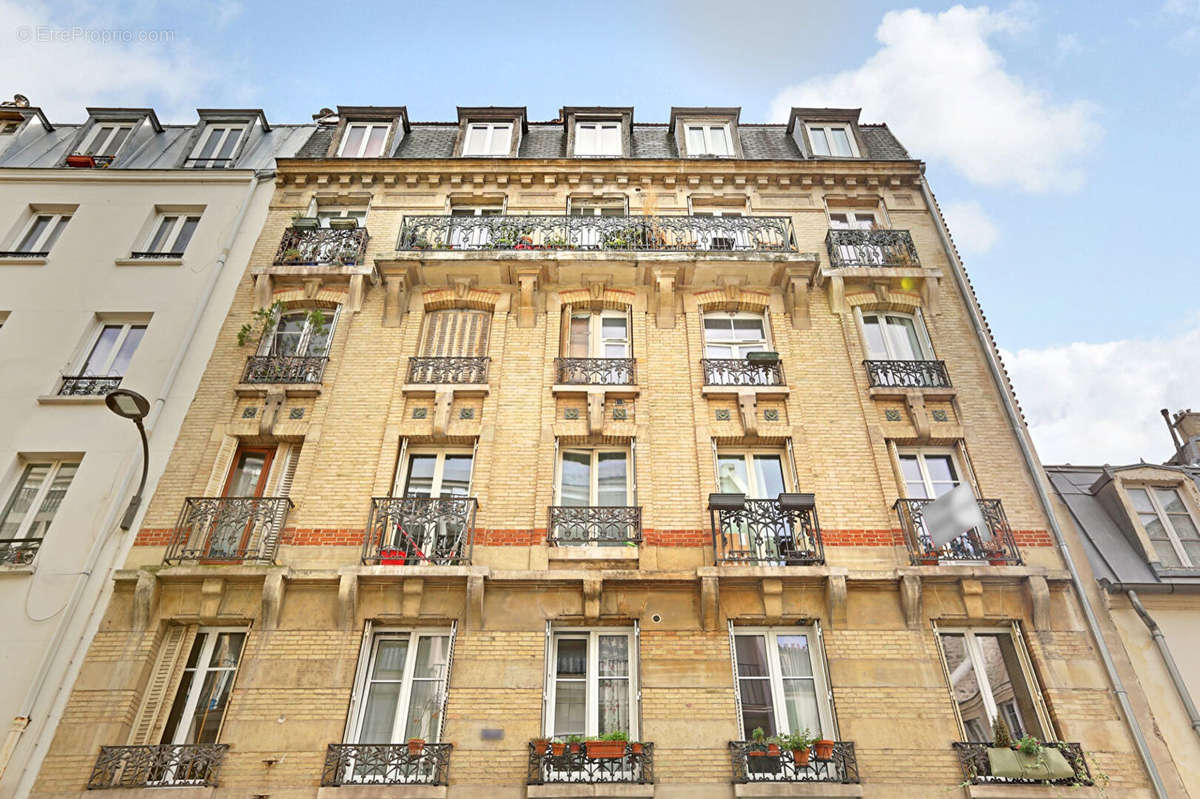 Appartement à PARIS-18E