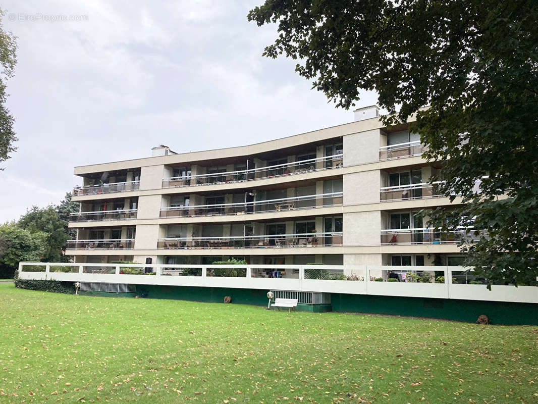 Appartement à SAINT-GRATIEN