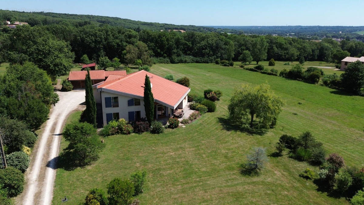 Maison à LEVIGNAC