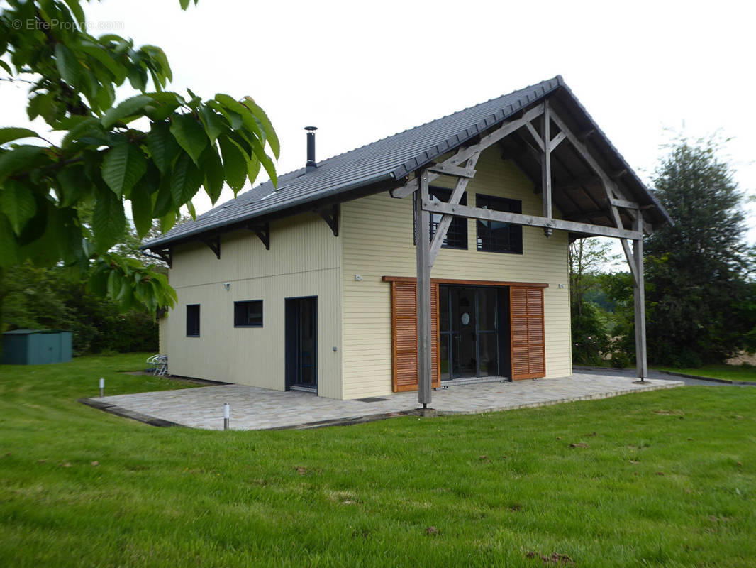 Maison à CORMEILLES