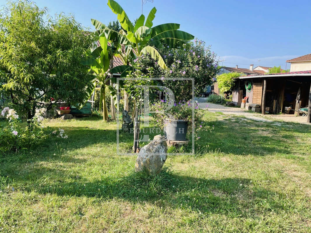 Maison à NEUVIC