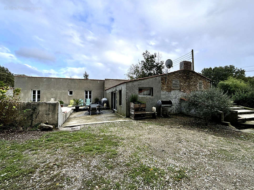 Maison à SAINT-CHRISTOPHE-DU-LIGNERON