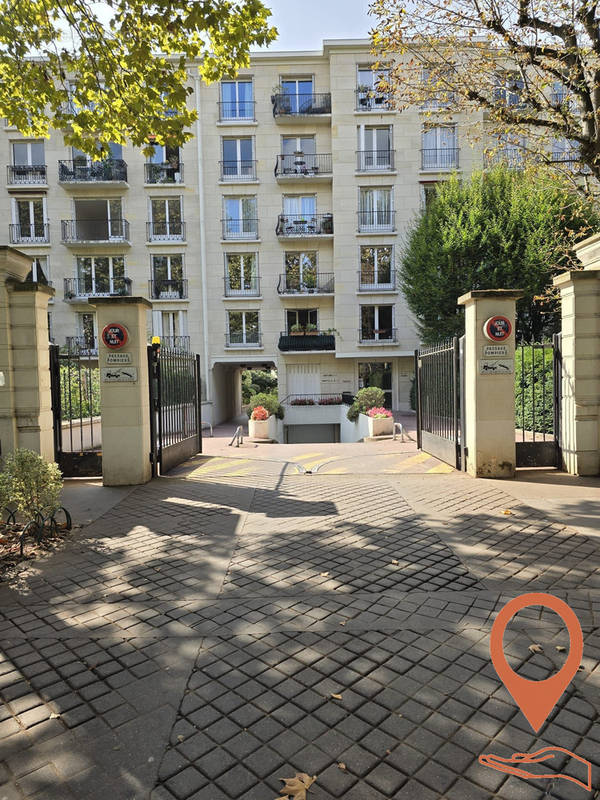 Parking à NEUILLY-SUR-SEINE