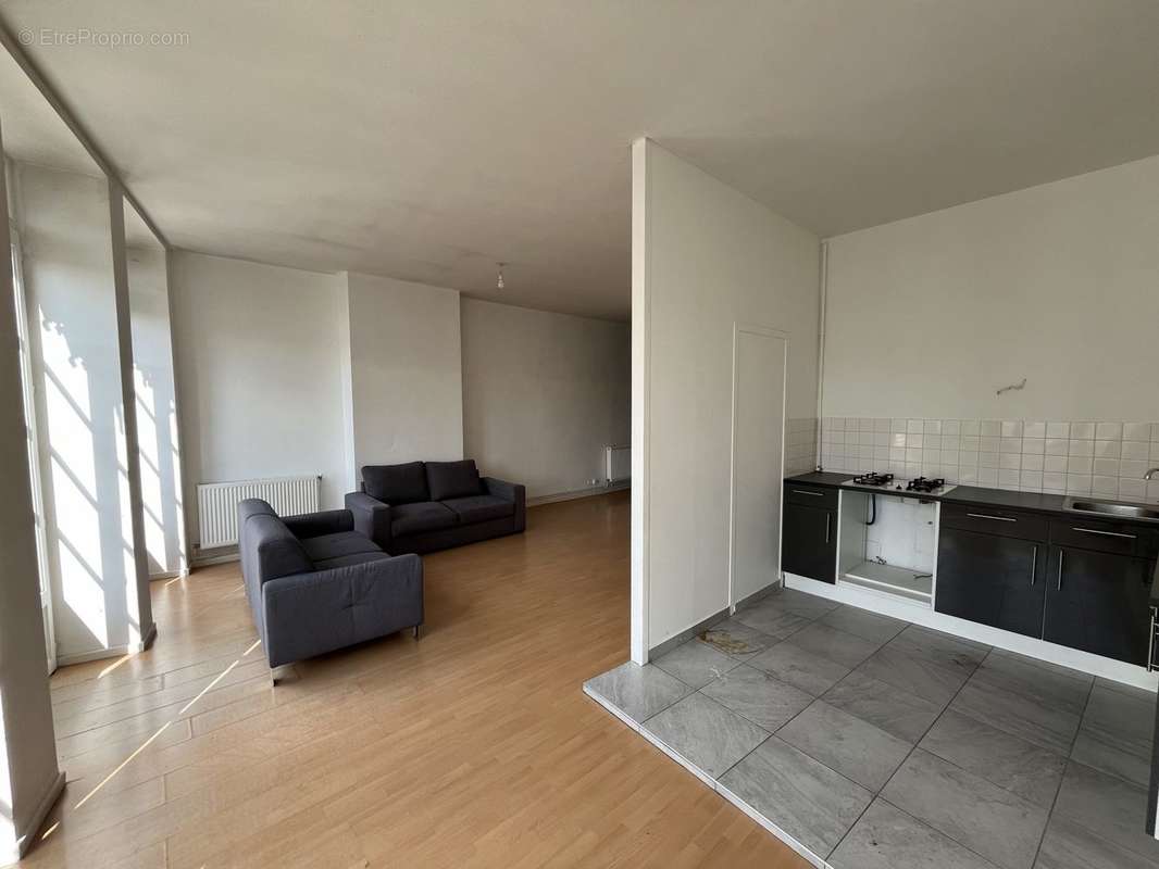 Appartement à SAINT-ETIENNE