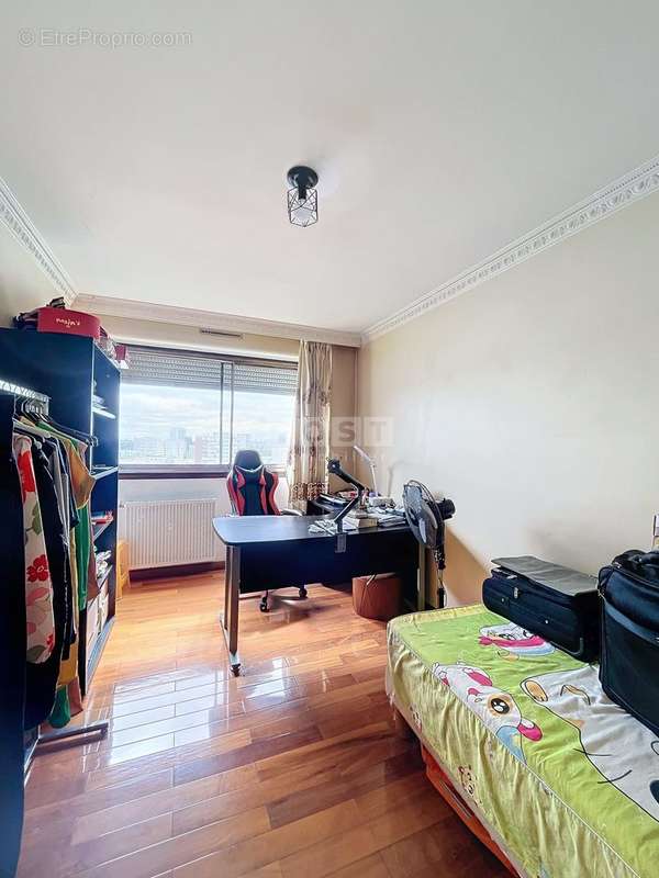 Appartement à COLOMBES