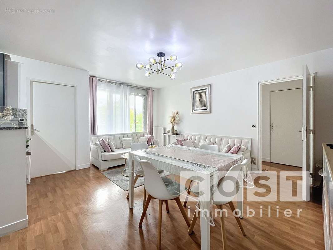 Appartement à GENNEVILLIERS