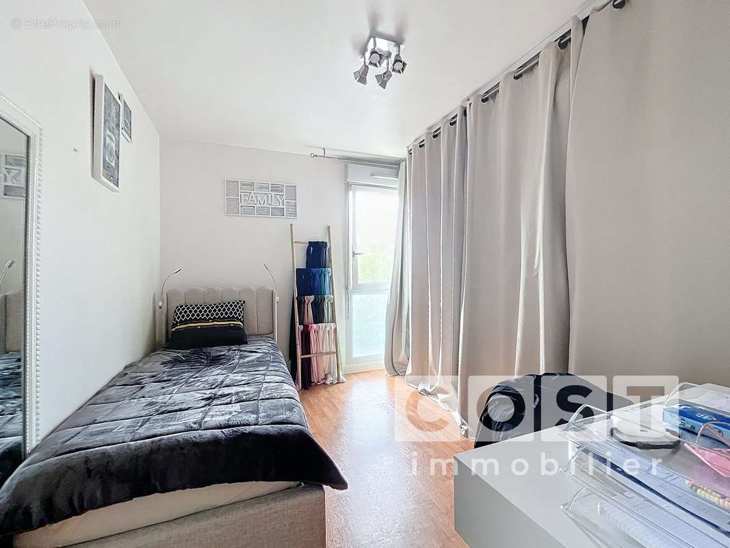 Appartement à GENNEVILLIERS