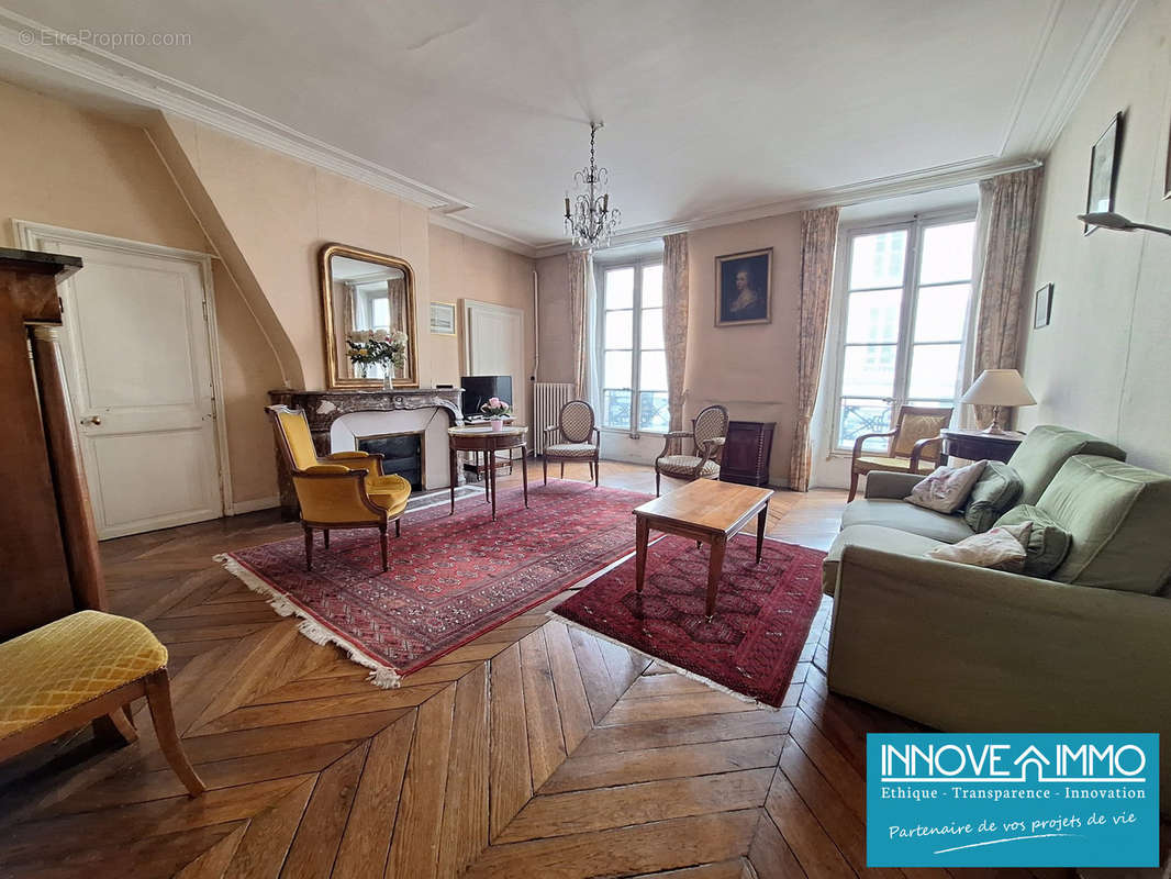 Appartement à VERSAILLES