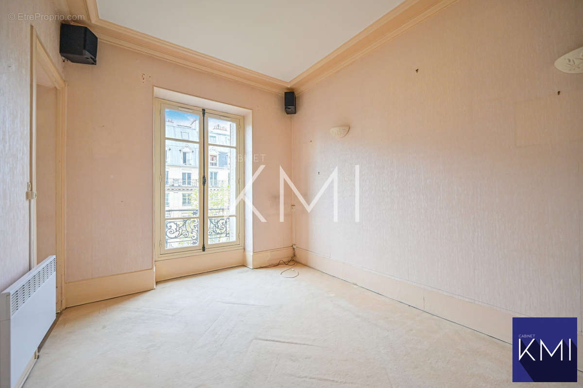 Appartement à PARIS-11E