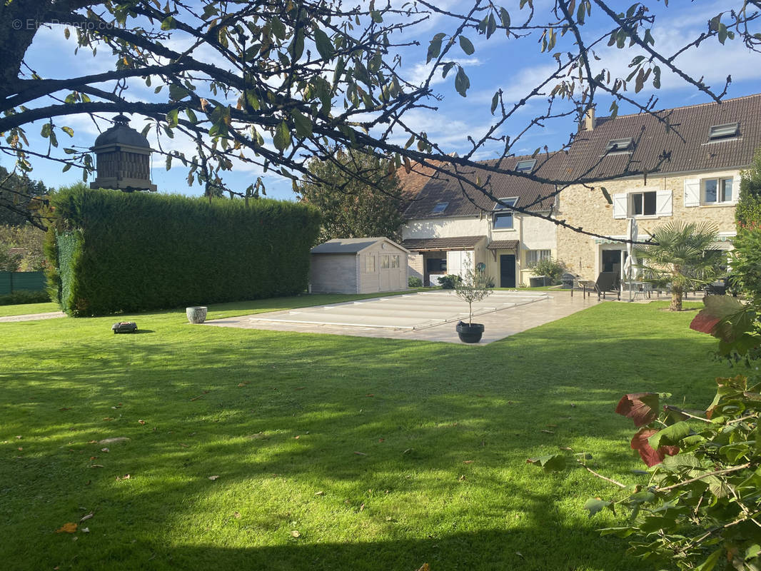 Maison à LA CELLE-SUR-MORIN