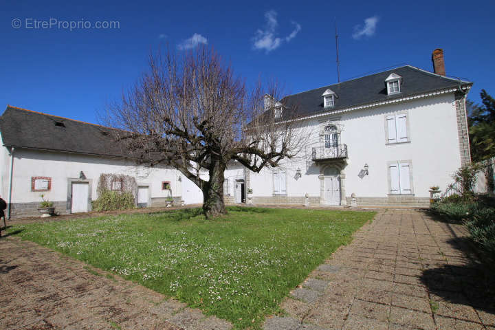 Maison à MOMERES