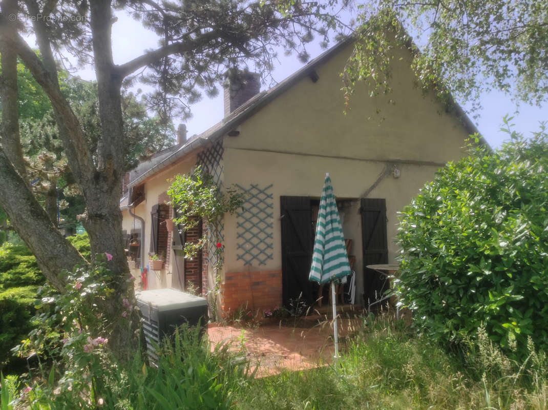 Maison à LA MADELEINE-BOUVET