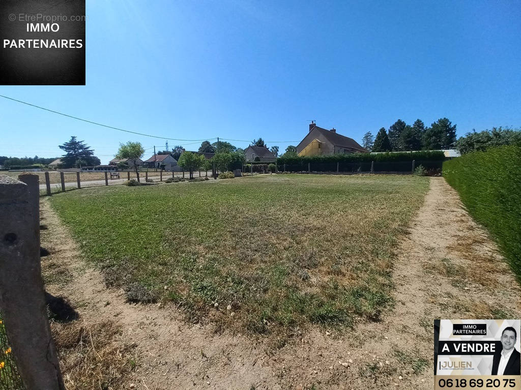 Terrain à SAINT-POURCAIN-SUR-SIOULE