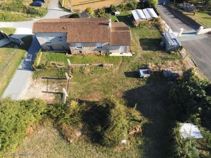 Maison à VERTEUIL-SUR-CHARENTE