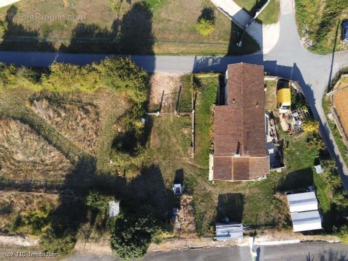 Maison à VERTEUIL-SUR-CHARENTE