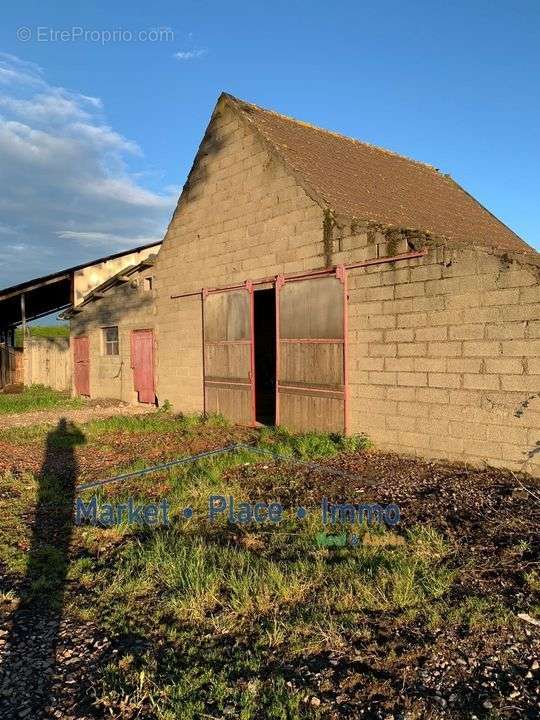 Maison à LA CHAPELLE-NAUDE