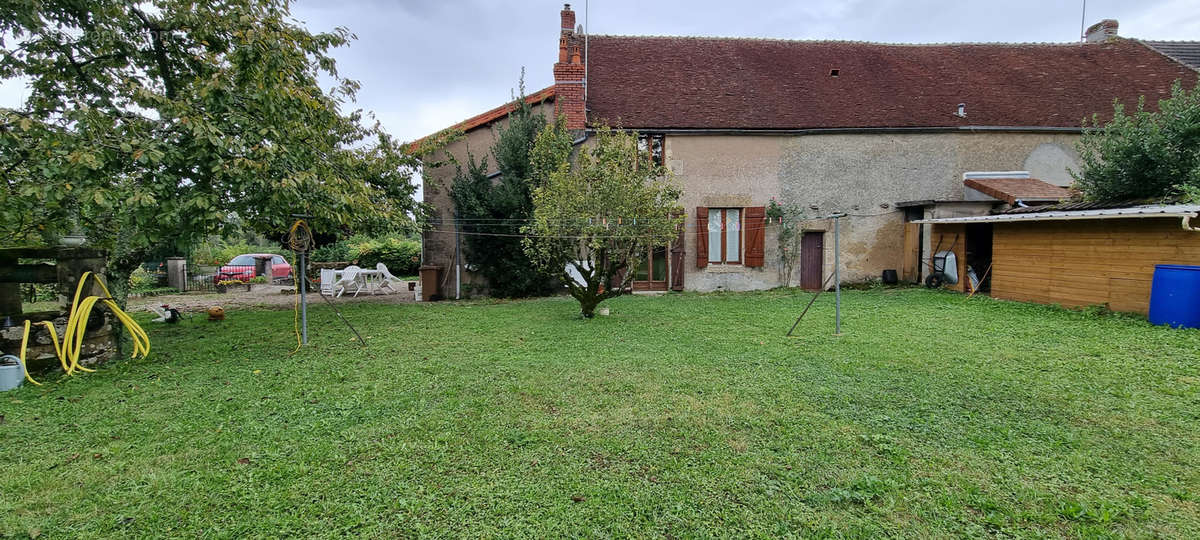 Maison à CHAMPLEMY