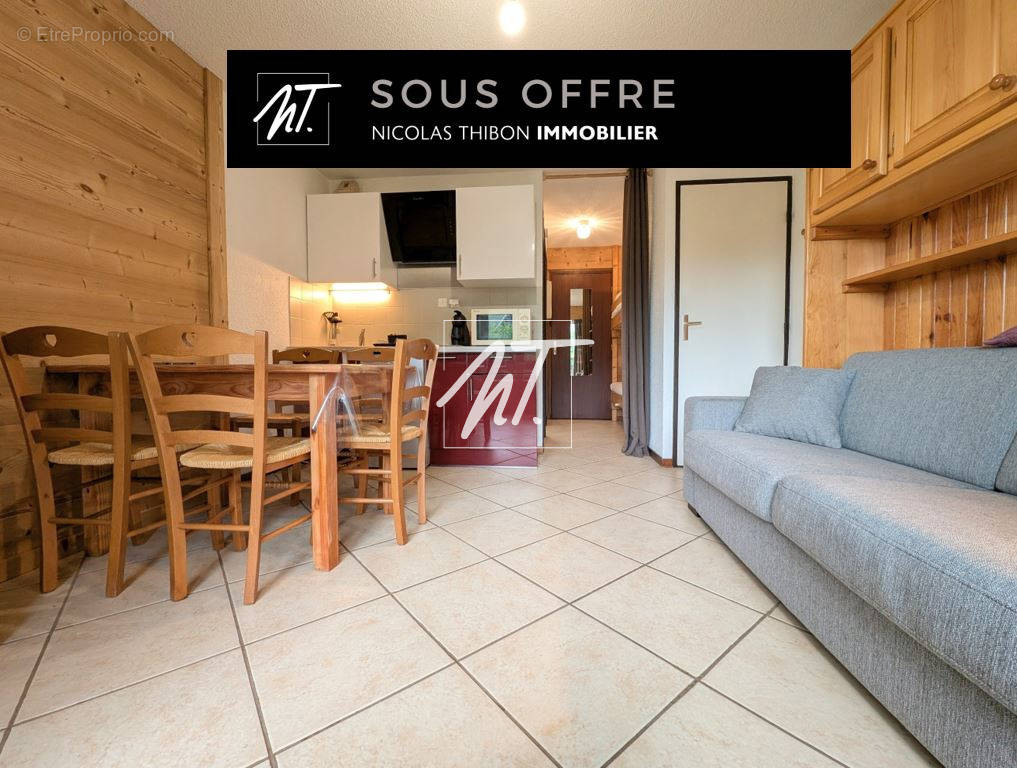 Appartement à MORILLON