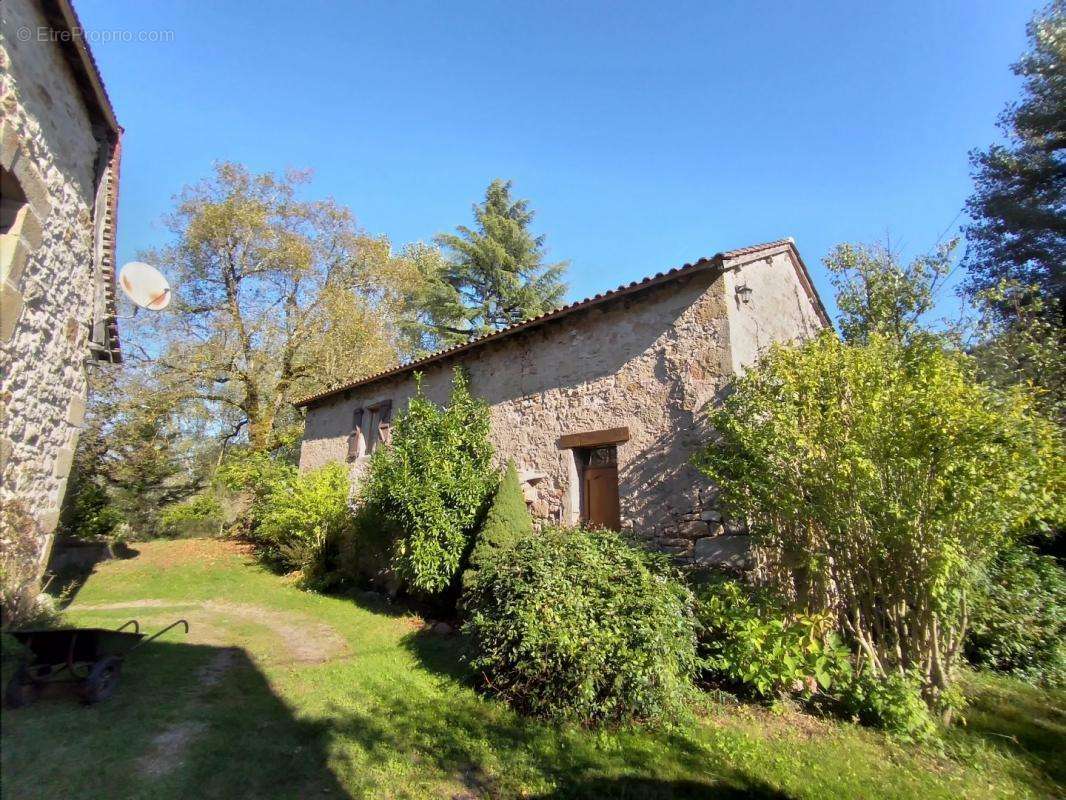 Maison à FAYCELLES