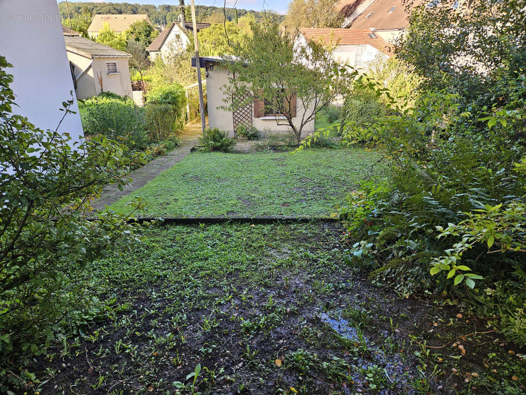 Terrain à SAINT-REMY-LES-CHEVREUSE