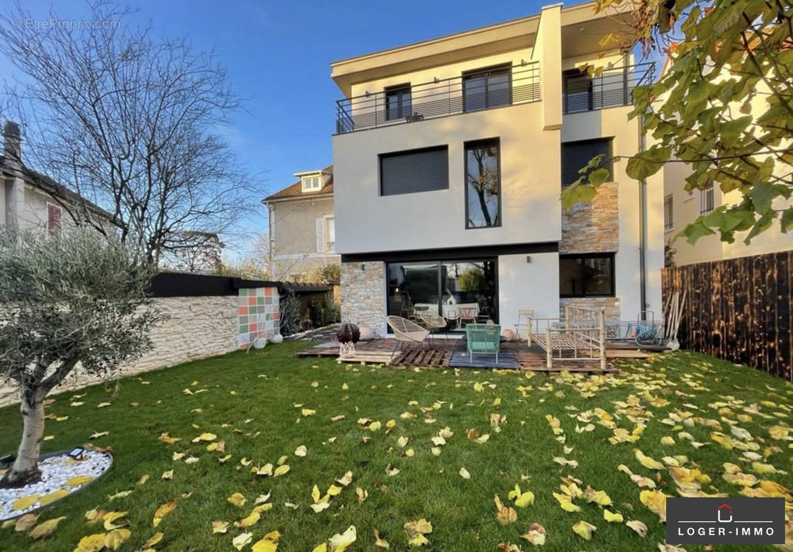 Maison à BRY-SUR-MARNE