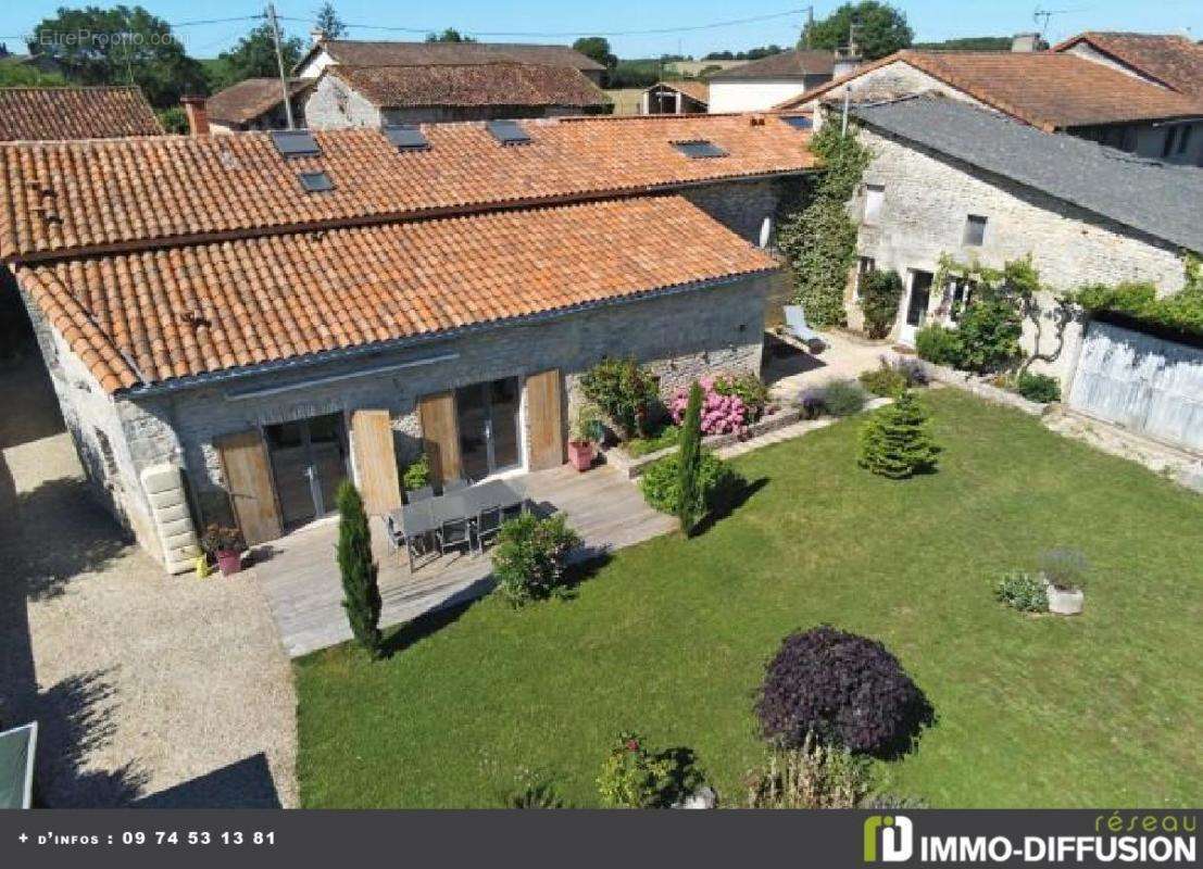 Maison à VERTEUIL-SUR-CHARENTE