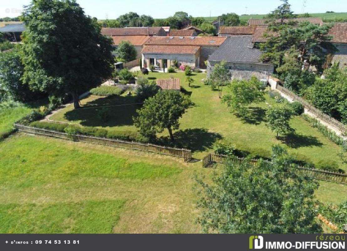 Maison à VERTEUIL-SUR-CHARENTE