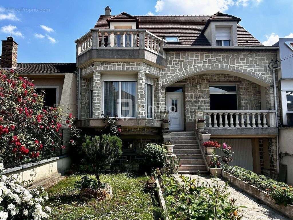 Maison à VITRY-SUR-SEINE