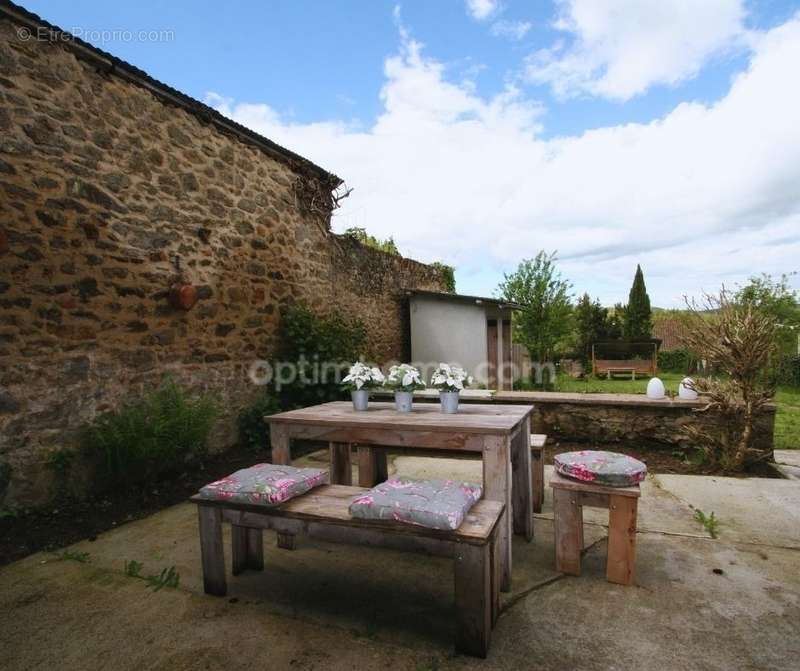 Appartement à CHATEAUNEUF-LA-FORET