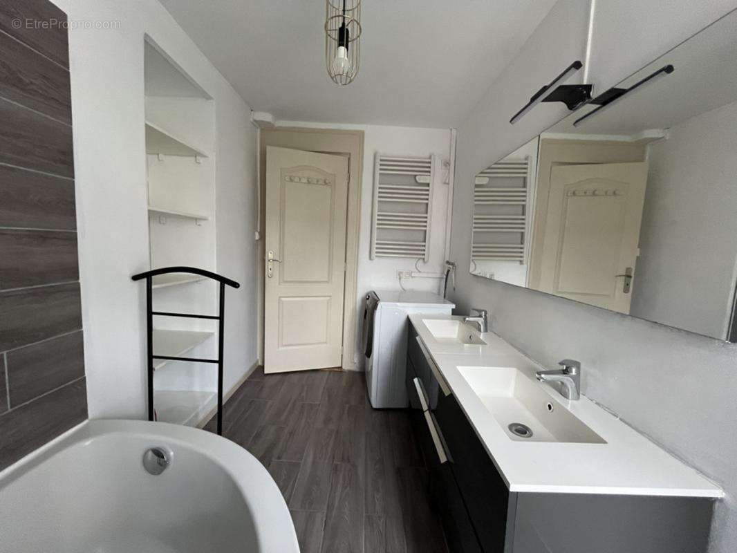 Appartement à AIX-LES-BAINS