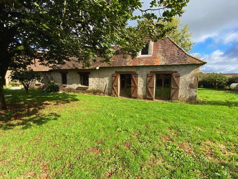 Maison à LANOUAILLE