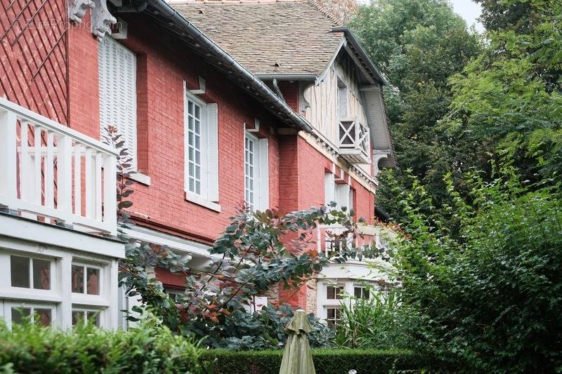 Appartement à L&#039;ETANG-LA-VILLE