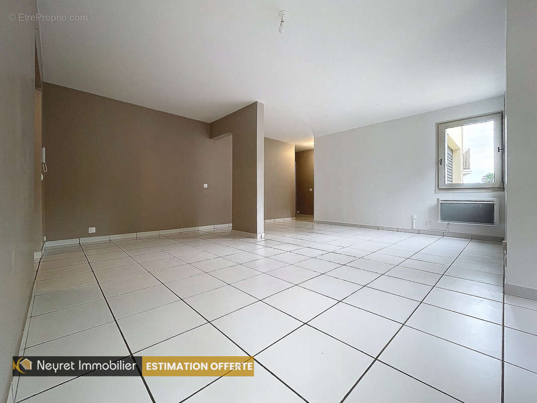 Appartement à SAINT-ETIENNE