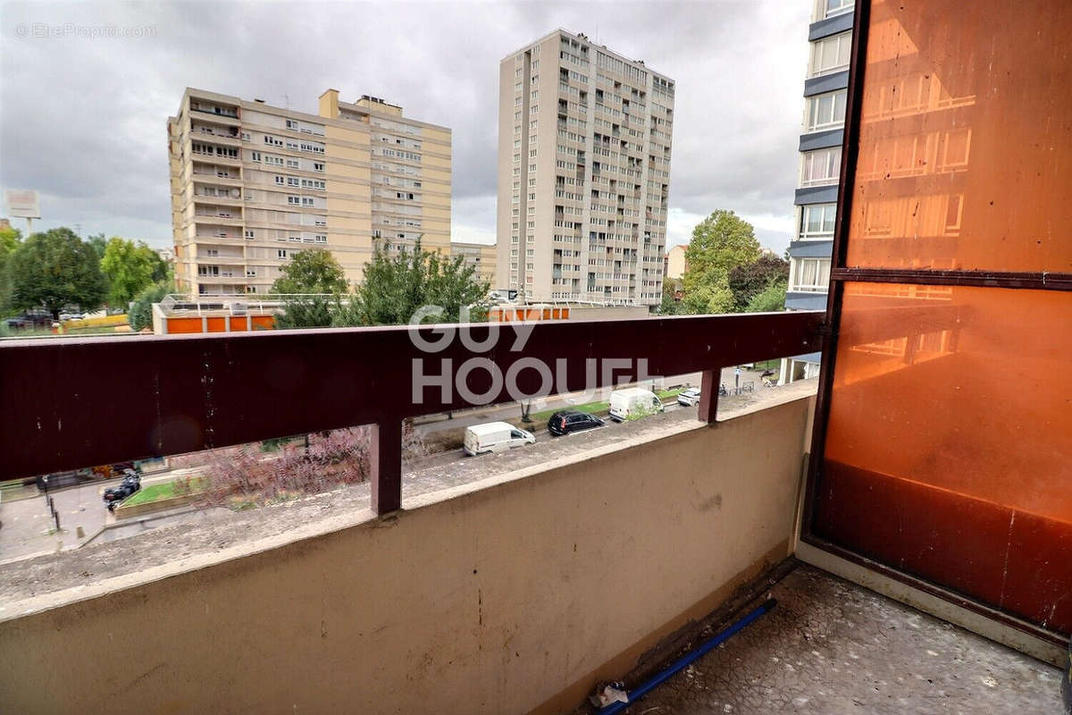 Appartement à AUBERVILLIERS