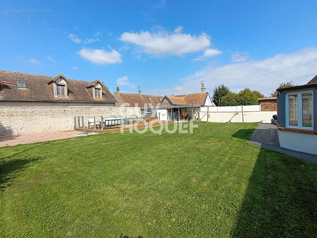 Maison à CHATEAUNEUF-EN-THYMERAIS