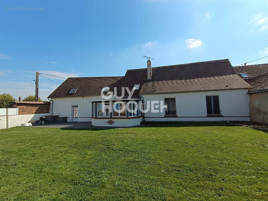 Maison à CHATEAUNEUF-EN-THYMERAIS