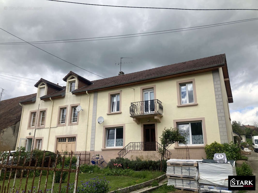 Appartement à BOUROGNE