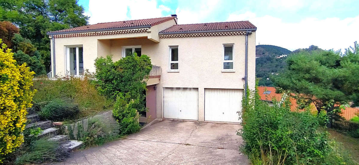 Maison à ESPALY-SAINT-MARCEL