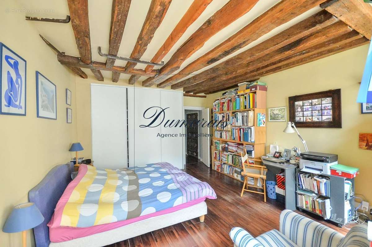 Appartement à PARIS-4E